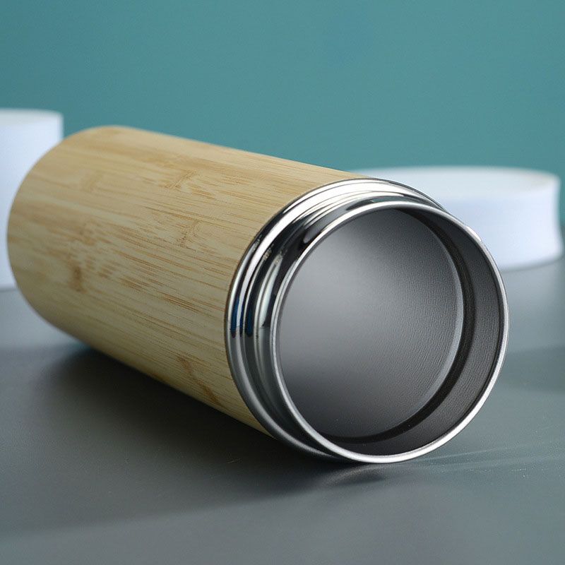 Termo en Bambu y Acero con Canasta de Infusión